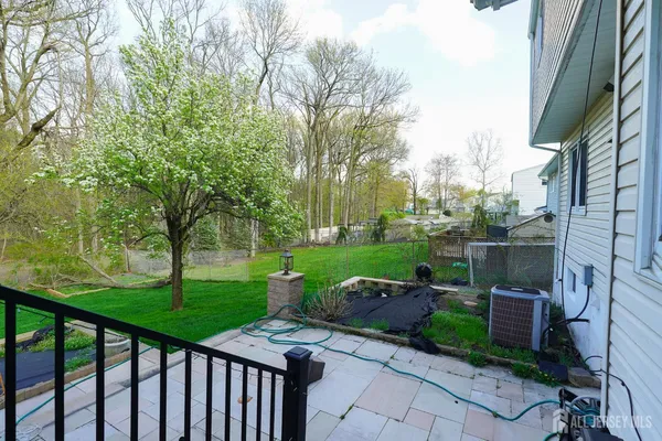 $4,700 | 32 Eileen Way, Edison, NJ 08837