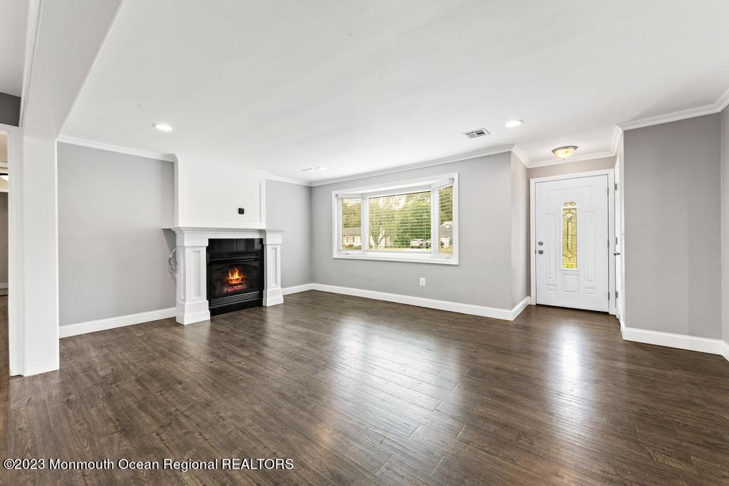 9 Roma Court Lincroft, NJ 07738 - Photo 4 of 39 9RomaPrint-8