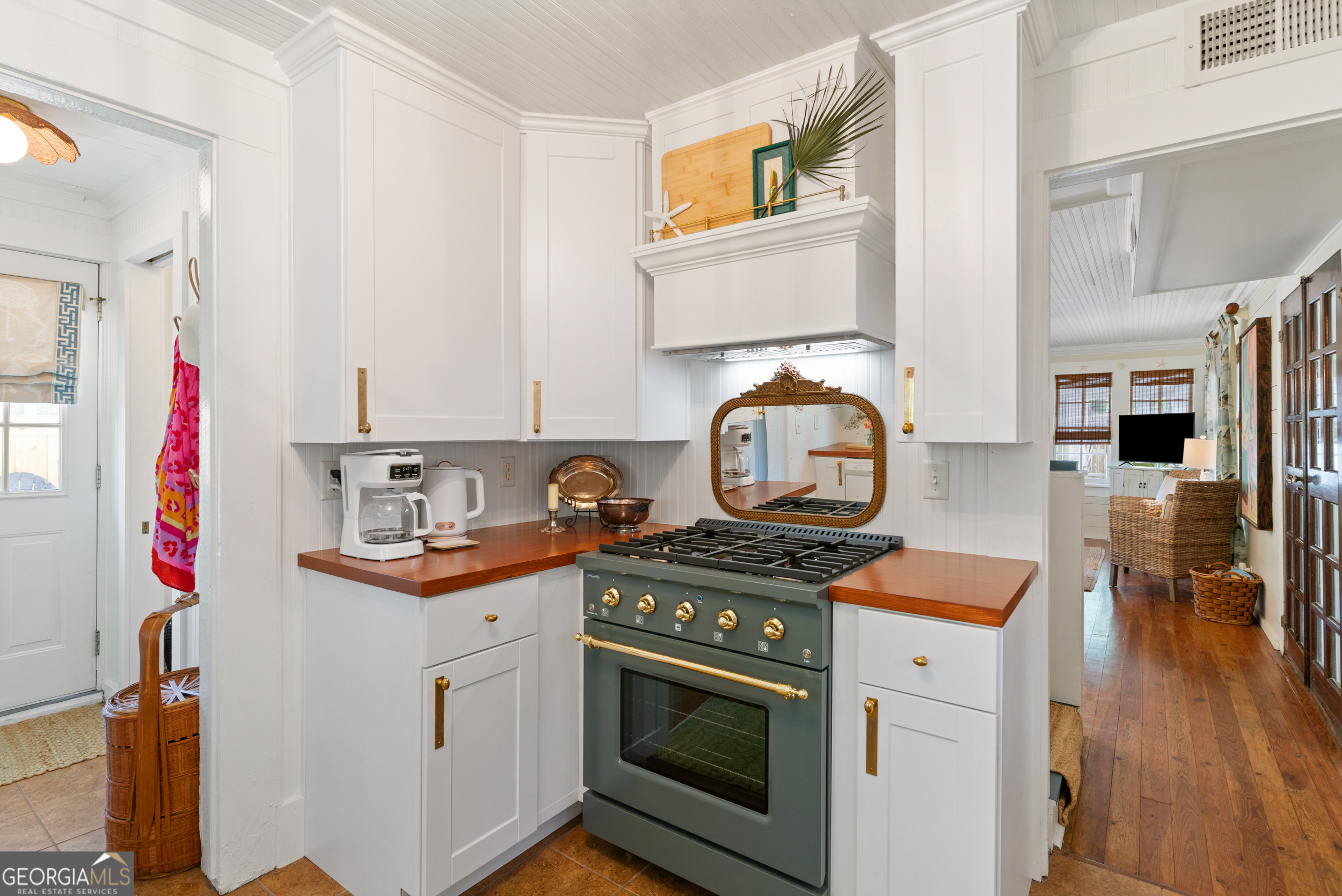 405 Everett Street St. Simons, GA 31522 - Photo 10 of 37