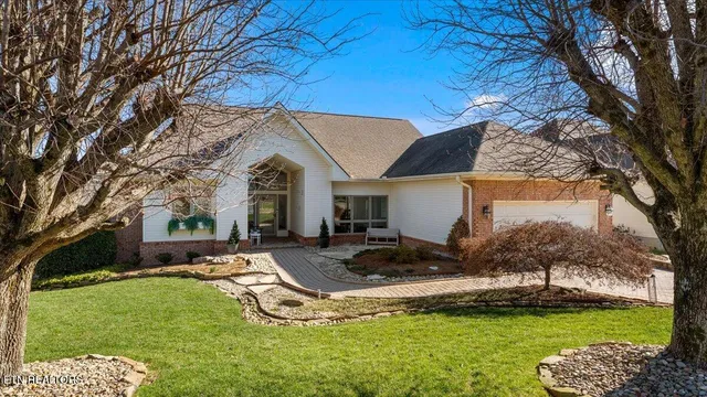 $973,000 | 219 Tuhdegwa Lane, Loudon, TN 37774