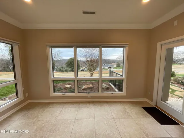 $998,000 | 219 Tuhdegwa Lane, Loudon, TN 37774