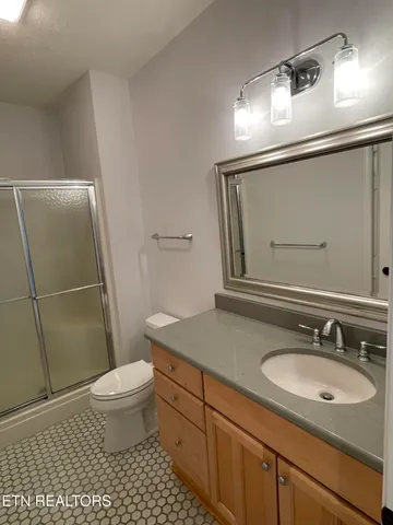 $998,000 | 219 Tuhdegwa Lane, Loudon, TN 37774