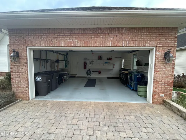 $998,000 | 219 Tuhdegwa Lane, Loudon, TN 37774