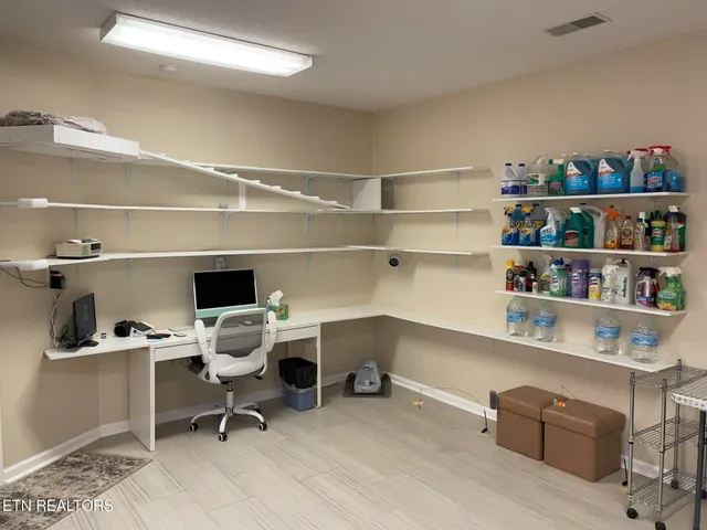 $998,000 | 219 Tuhdegwa Lane, Loudon, TN 37774