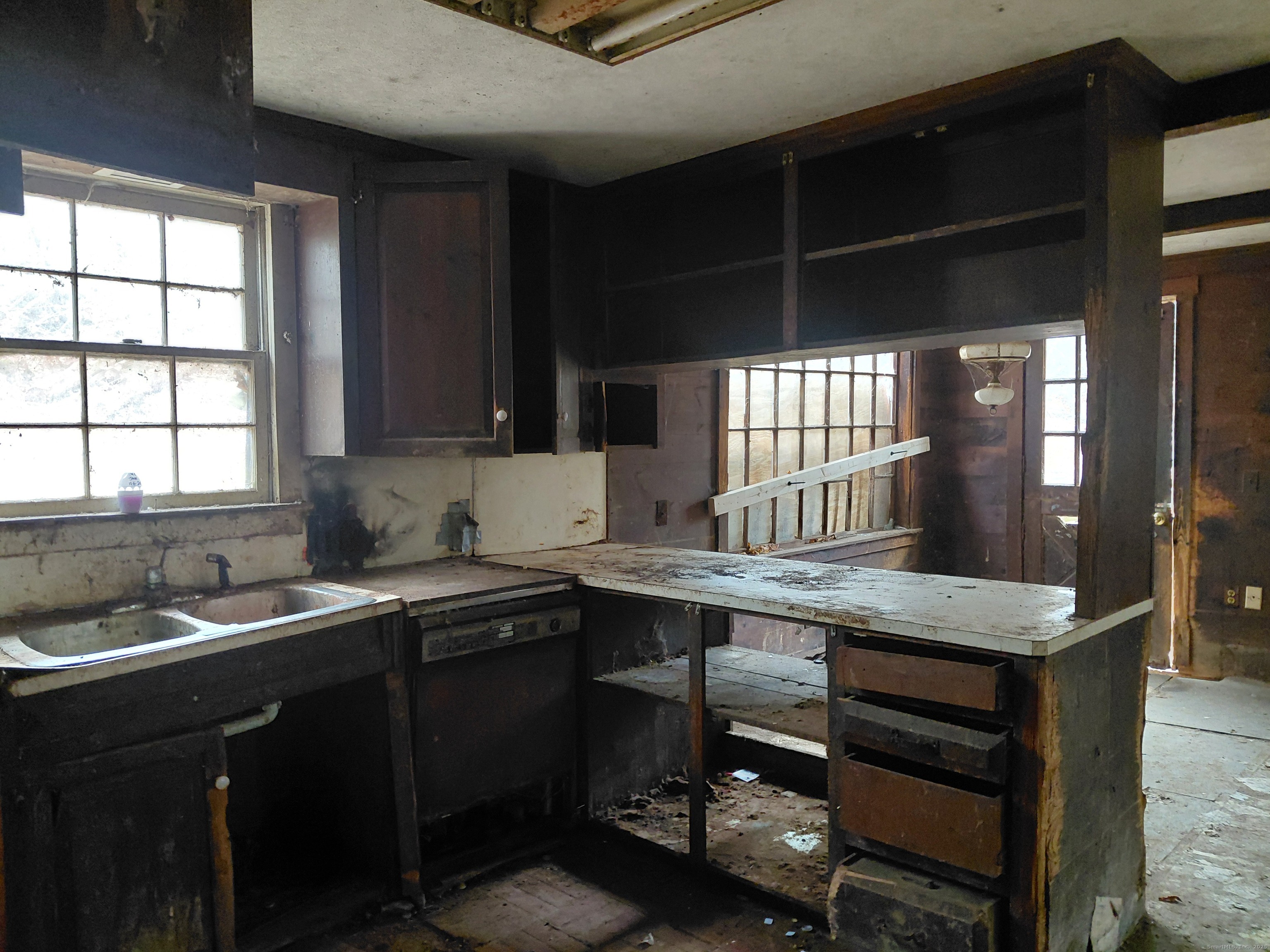 283 Mountain View Road Somers, CT 06071 - Photo 7 of 10