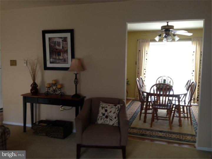 914 Center Road Womelsdorf, PA 19567 - Photo 9 of 25 Living Room