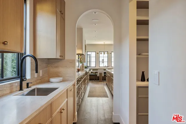 $4,795,000 | 344 North Vista Street, Los Angeles, CA 90036