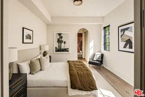 $4,795,000 | 344 North Vista Street, Los Angeles, CA 90036