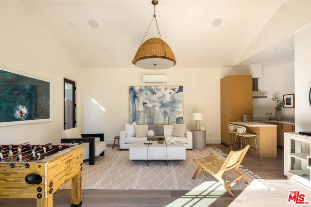 $4,795,000 | 344 North Vista Street, Los Angeles, CA 90036