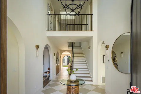 $4,795,000 | 344 North Vista Street, Los Angeles, CA 90036