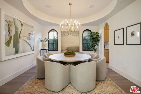 $4,795,000 | 344 North Vista Street, Los Angeles, CA 90036