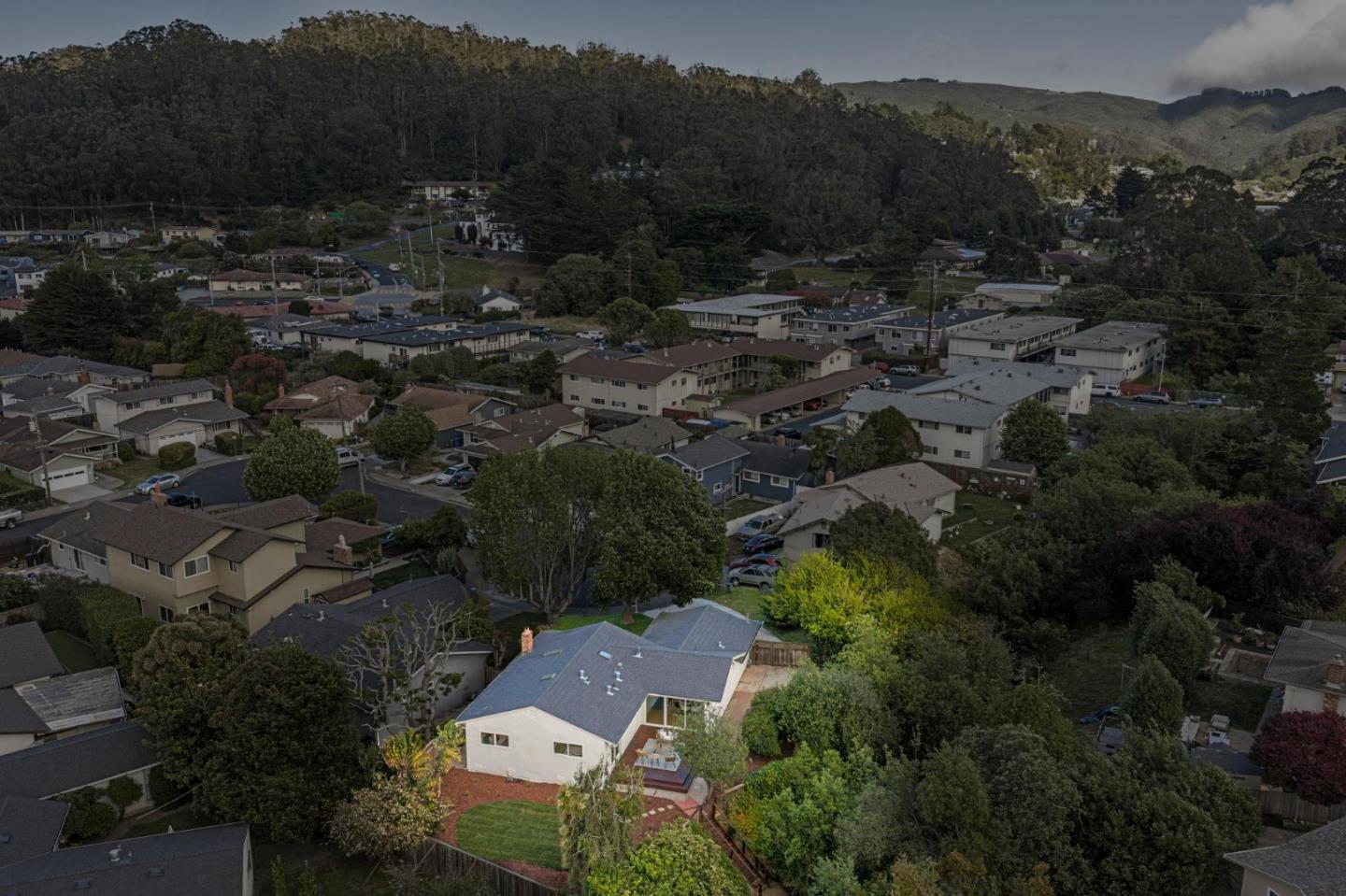 898 Standish Road Pacifica, CA 94044 - Photo 45 of 52