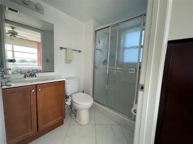 $149,500 | 7640 Northwest 18th Street, Unit 401, Margate, FL 33063