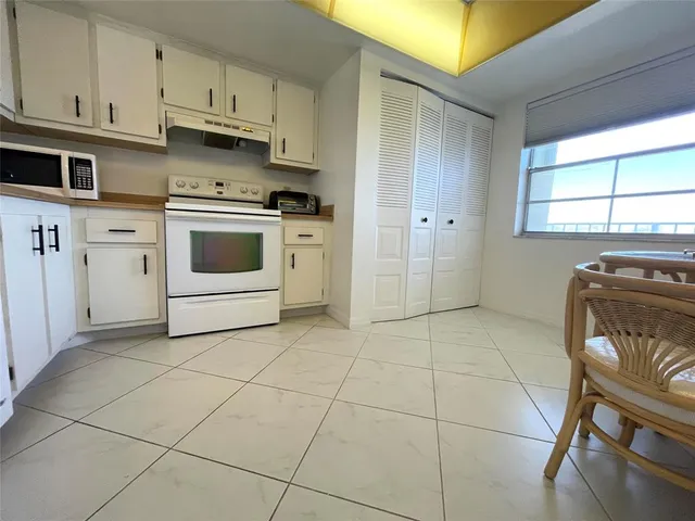 $149,500 | 7640 Northwest 18th Street, Unit 401, Margate, FL 33063