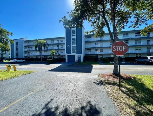 $149,500 | 7640 Northwest 18th Street, Unit 401, Margate, FL 33063
