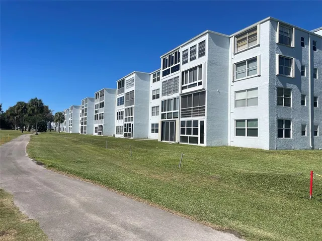 $149,500 | 7640 Northwest 18th Street, Unit 401, Margate, FL 33063