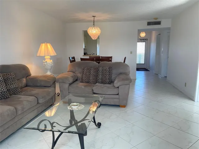 $149,500 | 7640 Northwest 18th Street, Unit 401, Margate, FL 33063