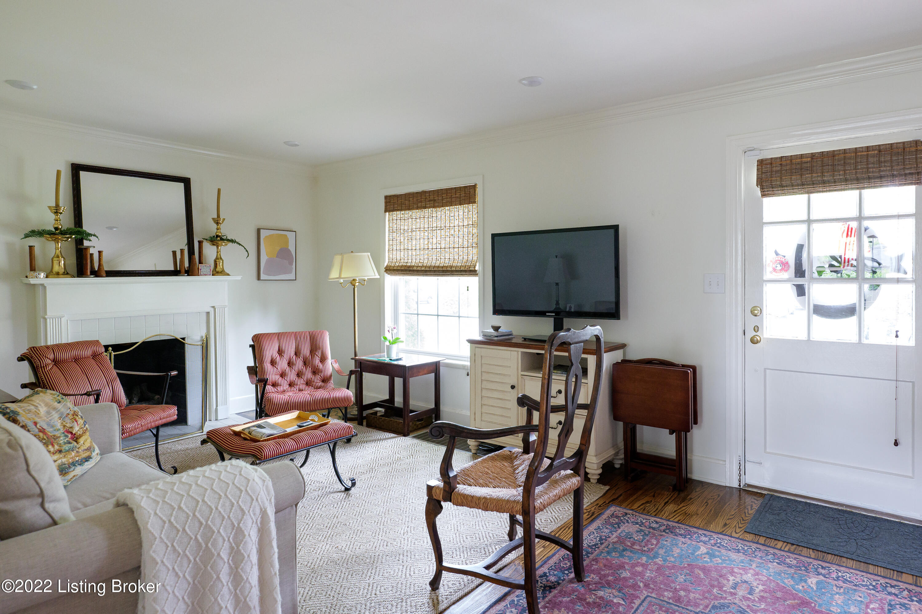 3820 Ormond Road Louisville, KY 40207 - Photo 3 of 27 Living Room