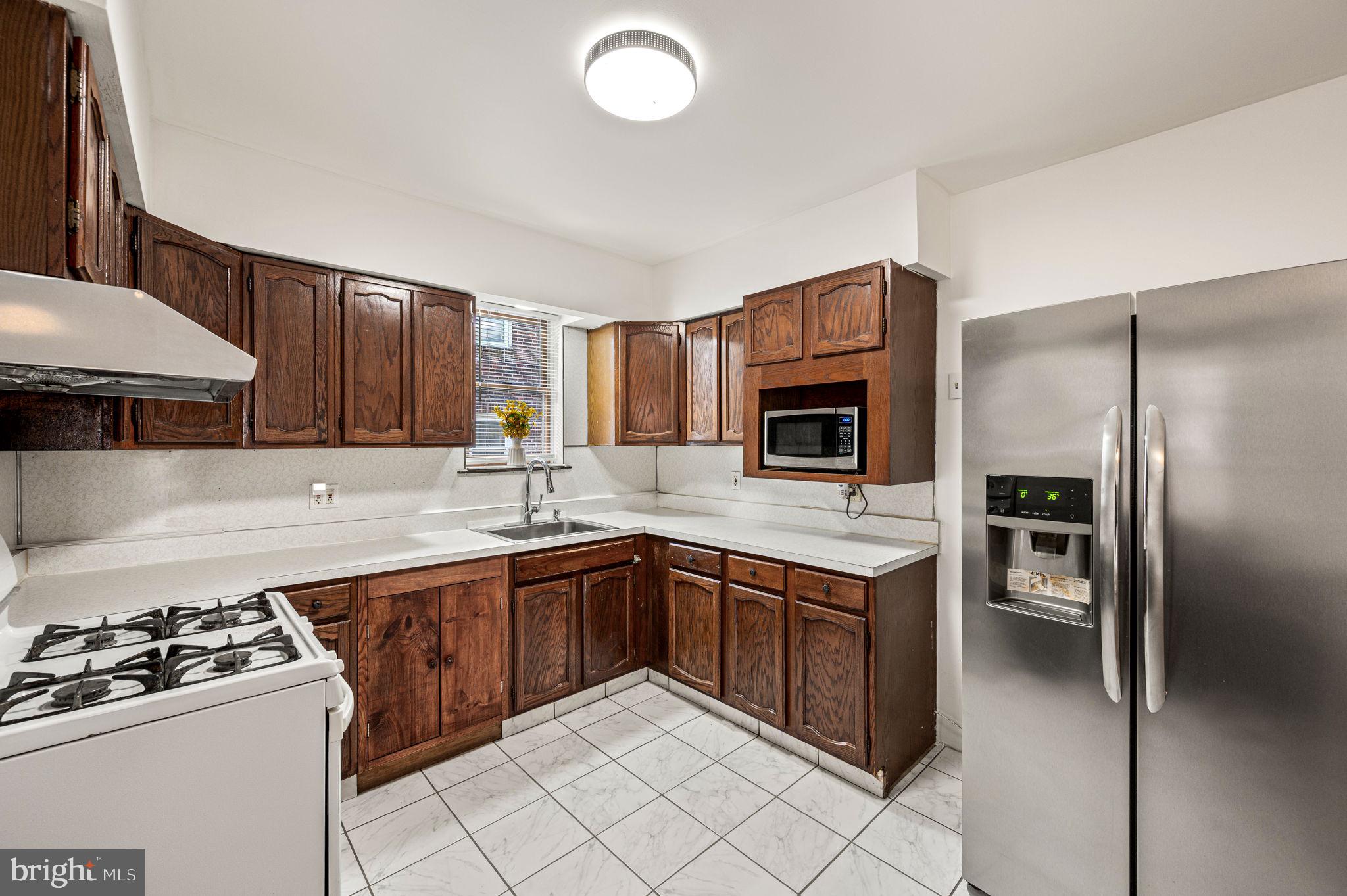 360 Huntley Road Upper Darby, PA 19082 - Photo 11 of 24 Kitchen