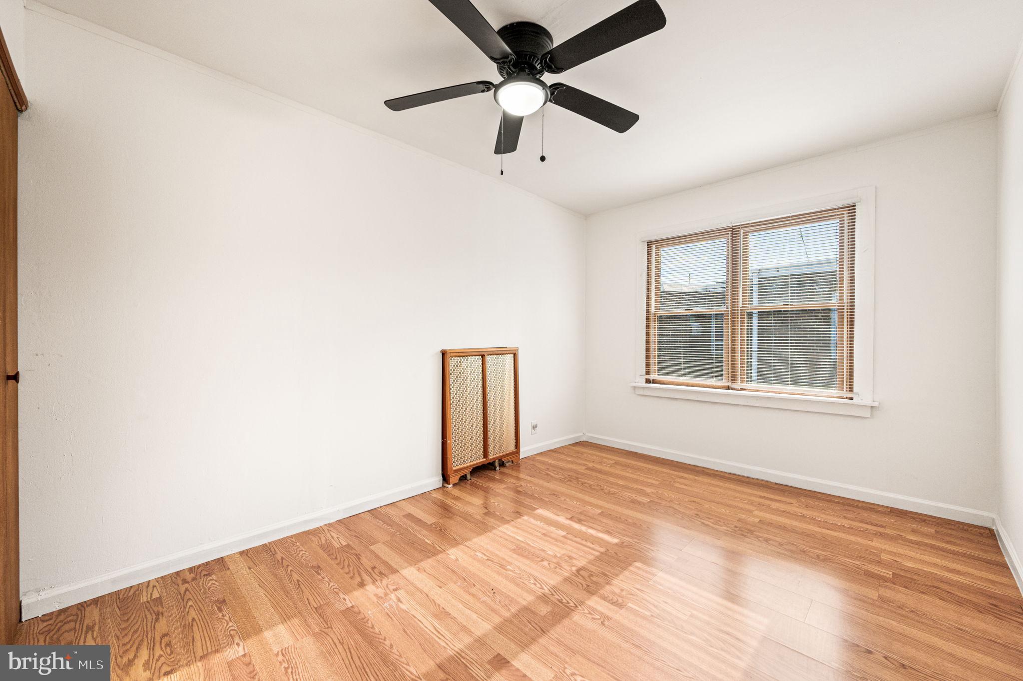 360 Huntley Road Upper Darby, PA 19082 - Photo 15 of 24 Front Bedroom