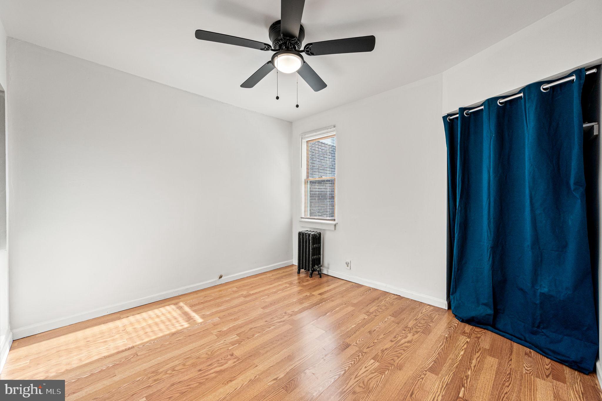 360 Huntley Road Upper Darby, PA 19082 - Photo 17 of 24 Middle Bedroom