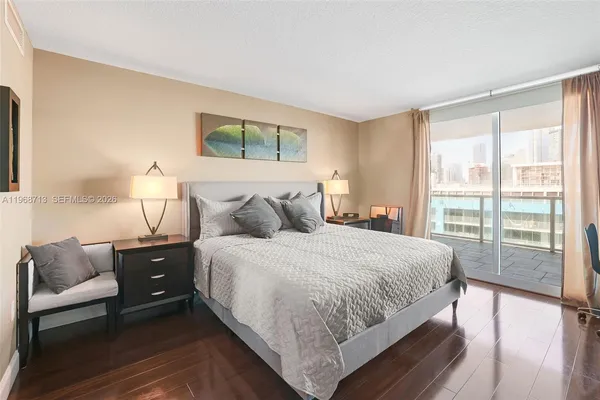 $3,200 | 2101 Brickell Avenue, Unit 1704, Miami, FL 33129