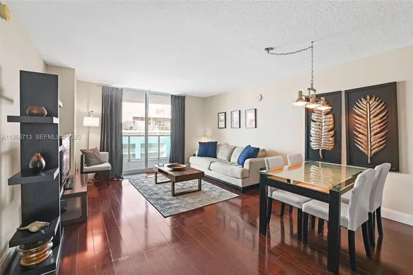 $3,200 | 2101 Brickell Avenue, Unit 1704, Miami, FL 33129