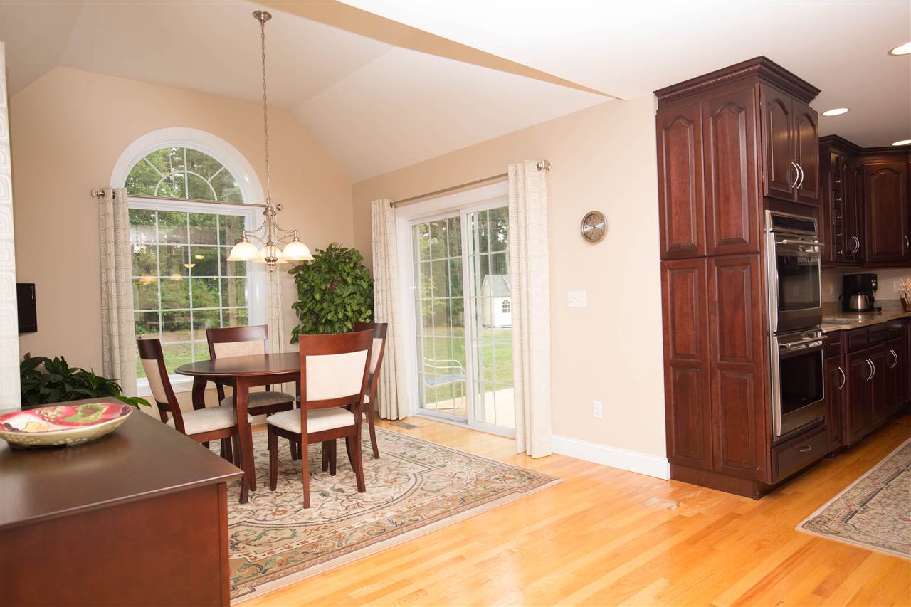 5 Harrington Road Merrimack, NH 03054 - Photo 11 of 40