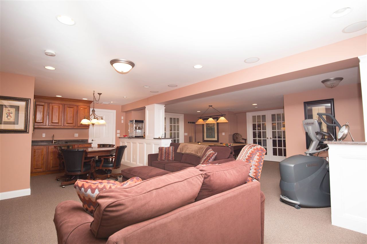 5 Harrington Road Merrimack, NH 03054 - Photo 34 of 40