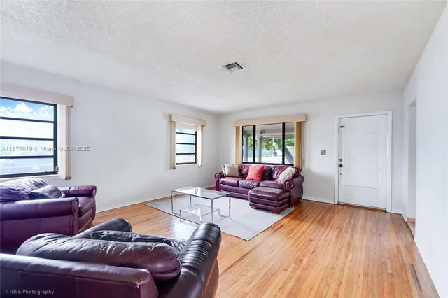 $2,600 | 1321 West 2nd Avenue, Unit 1321, Hialeah, FL 33010