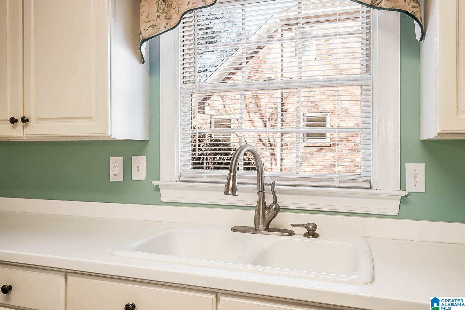 3416 Danner Circle Birmingham, AL 35243 - Photo 14 of 37