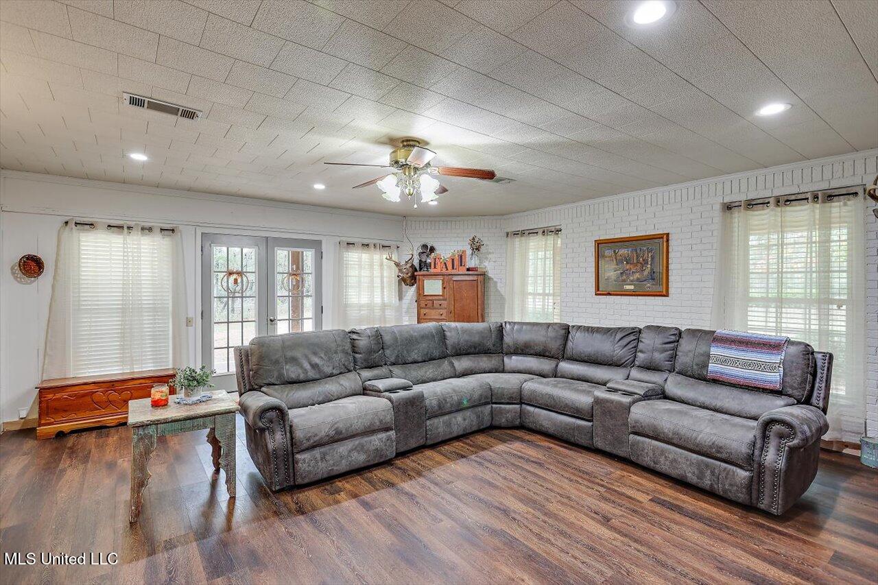235 Maxie Road Mount Olive, MS 39119 - Photo 18 of 38 11-235 Maxie Rd