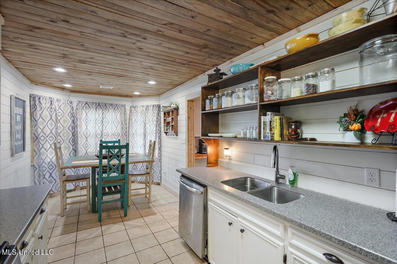 235 Maxie Road Mount Olive, MS 39119 - Photo 10 of 38 19-235 Maxie Rd
