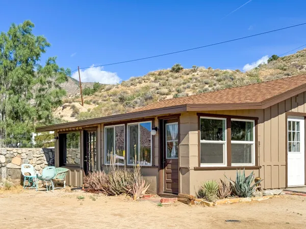 $379,500 | 10505 Hess Boulevard, Morongo Valley, CA 92256
