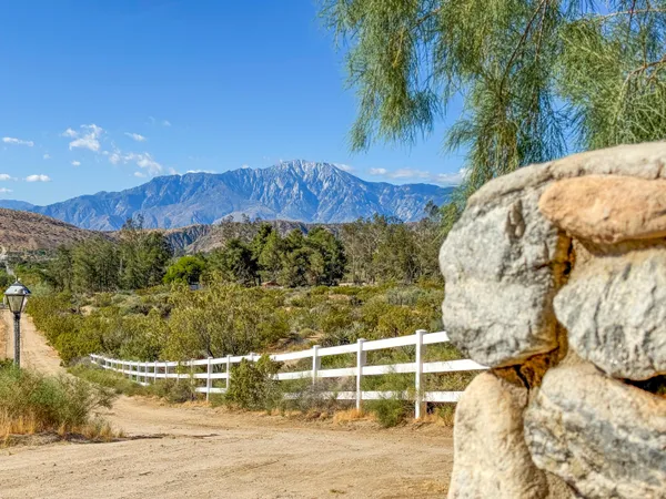 $379,500 | 10505 Hess Boulevard, Morongo Valley, CA 92256