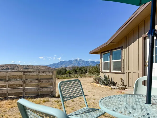 $379,500 | 10505 Hess Boulevard, Morongo Valley, CA 92256