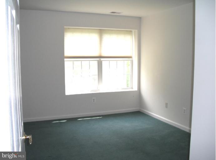 12330 Rosslare Ridge Road, Unit 106 Lutherville-Timonium, MD 21093 - Photo 11 of 16 Bedroom