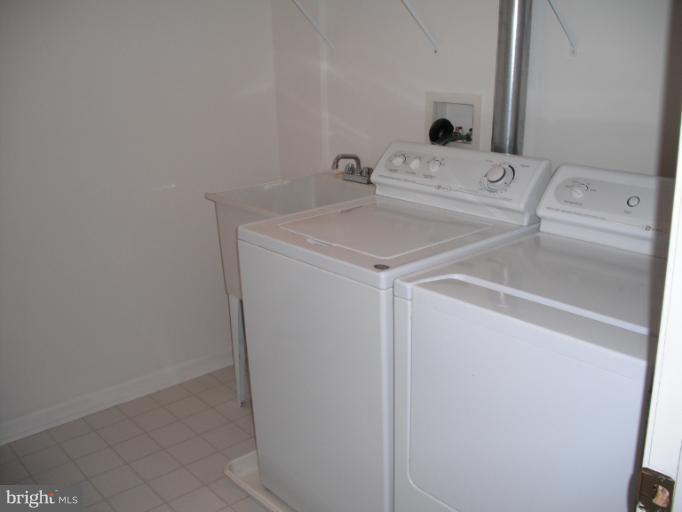 12330 Rosslare Ridge Road, Unit 106 Lutherville-Timonium, MD 21093 - Photo 9 of 16 Laundry Room