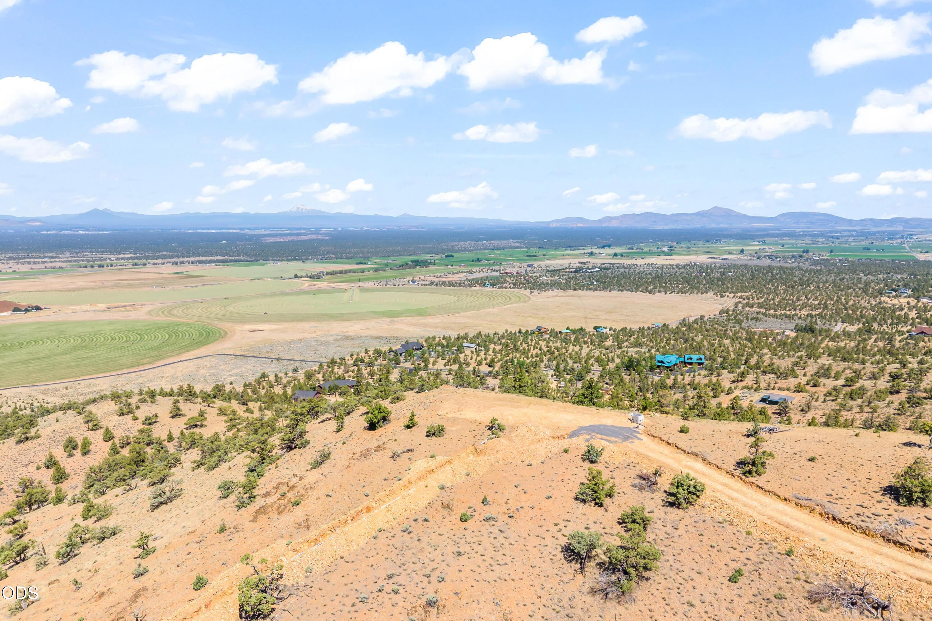 14527 Southwest Aquatic View Lane Powell Butte, OR 97753 - Photo 7 of 19