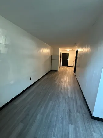 $1,100 | 1660 East Main Street, Unit 2D, Waterbury, CT 06705