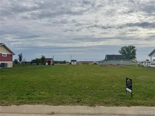 $60,000 | 315 Janet Trail, Palmyra, MO 63461