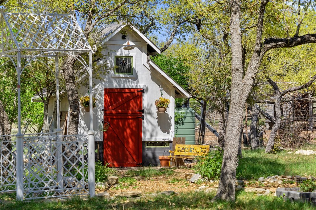 290 Sunset Ridge Dripping Springs, TX 78620 - Photo 26 of 39 View of outbuilding
