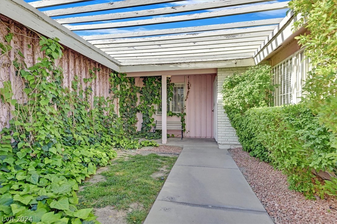 4432 East Viking Road Las Vegas, NV 89121 - Photo 4 of 25