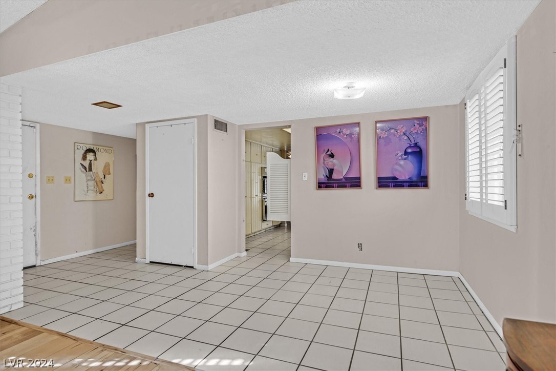 4432 East Viking Road Las Vegas, NV 89121 - Photo 7 of 25