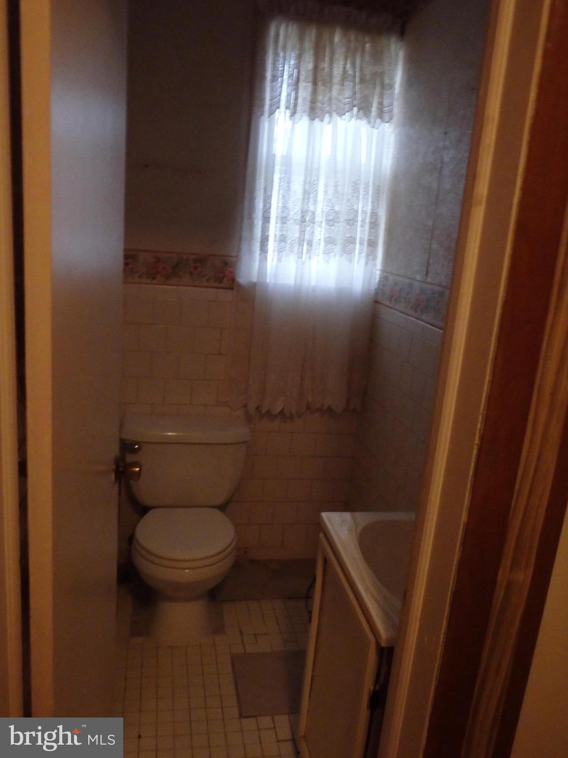8713 Carroll Avenue Silver Spring, MD 20903 - Photo 7 of 12 Bath
