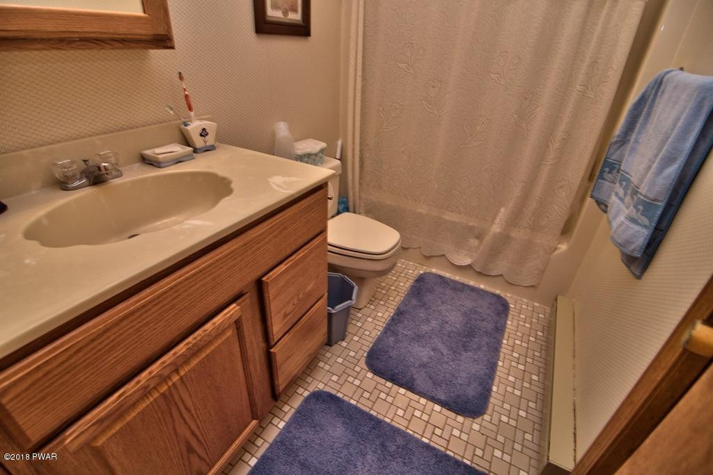 2837 Rockway Road Lake Ariel, PA 18436 - Photo 21 of 33