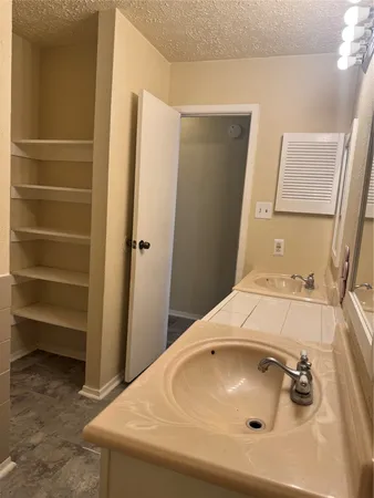 $1,250 | 10056 Sharpton Drive, Houston, TX 77038