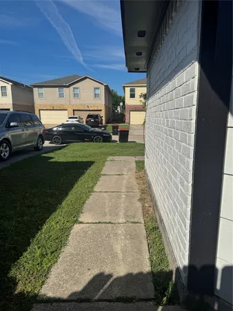 $1,250 | 10056 Sharpton Drive, Houston, TX 77038