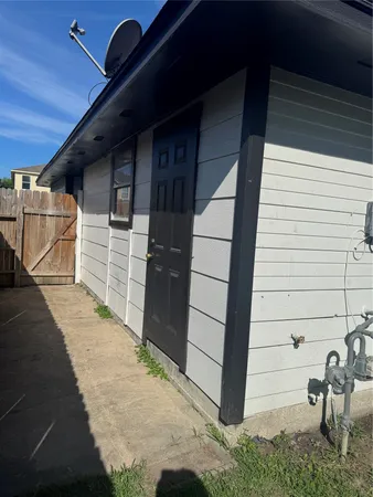 $1,250 | 10056 Sharpton Drive, Houston, TX 77038