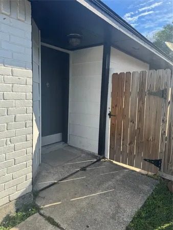 $1,250 | 10056 Sharpton Drive, Houston, TX 77038